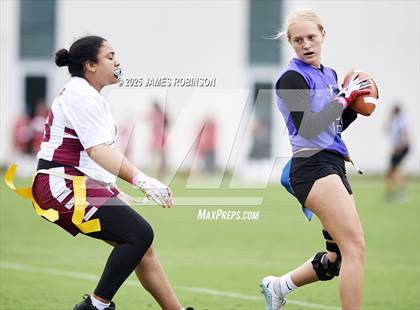 Thumbnail 3 in Florida State University High School vs Fletcher (Jaguars Preseason Classic) photogallery.