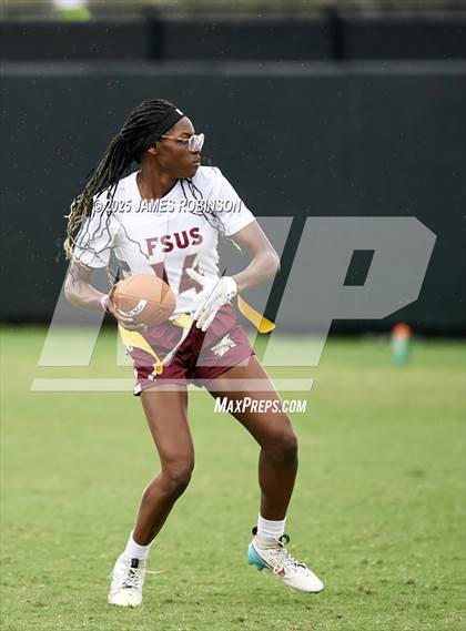 Thumbnail 2 in Florida State University High School vs Fletcher (Jaguars Preseason Classic) photogallery.