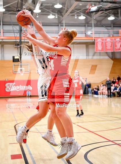 Thumbnail 3 in Snohomish vs. Arlington (WIAA 3A Playoff) photogallery.