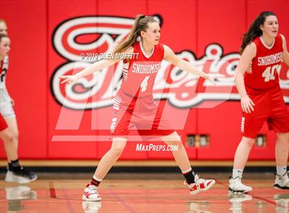 Thumbnail 2 in Snohomish vs. Arlington (WIAA 3A Playoff) photogallery.