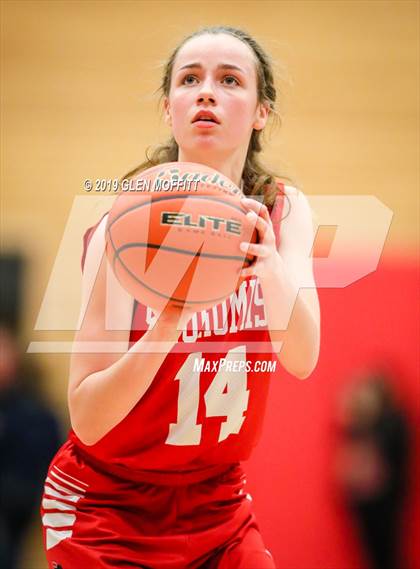 Thumbnail 2 in Snohomish vs. Arlington (WIAA 3A Playoff) photogallery.