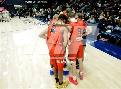 Thumbnail 1 in De La Salle vs. San Joaquin Memorial (MaxPreps MLK Classic) photogallery.