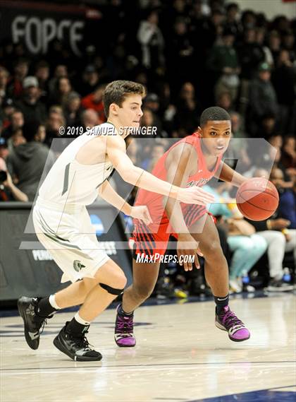 Thumbnail 1 in De La Salle vs. San Joaquin Memorial (MaxPreps MLK Classic) photogallery.