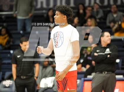 Thumbnail 2 in De La Salle vs. San Joaquin Memorial (MaxPreps MLK Classic) photogallery.