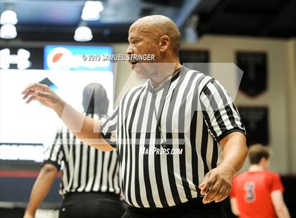 Thumbnail 3 in De La Salle vs. San Joaquin Memorial (MaxPreps MLK Classic) photogallery.
