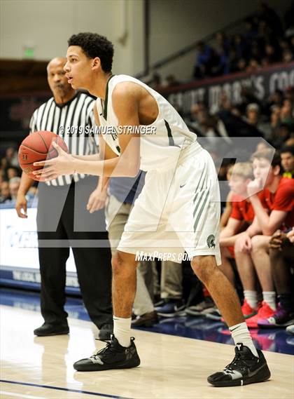 Thumbnail 3 in De La Salle vs. San Joaquin Memorial (MaxPreps MLK Classic) photogallery.