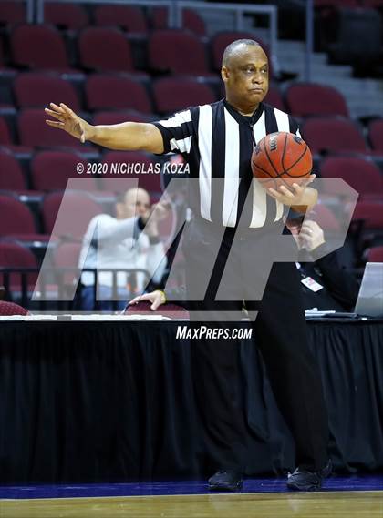 Thumbnail 1 in Fort Lauderdale vs. Farmington (Tarkanian Classic) photogallery.