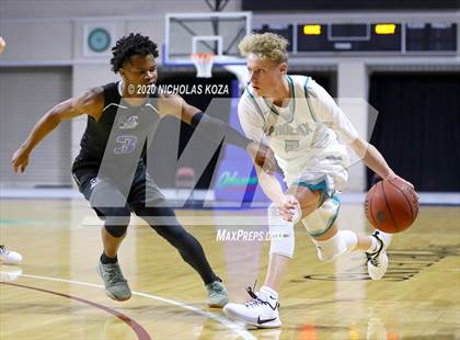 Thumbnail 2 in Fort Lauderdale vs. Farmington (Tarkanian Classic) photogallery.