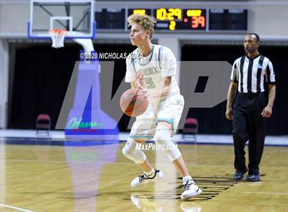 Thumbnail 2 in Fort Lauderdale vs. Farmington (Tarkanian Classic) photogallery.