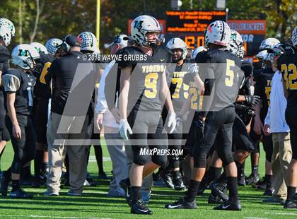 Thumbnail 3 in Malakoff vs. Jefferson (UIL 3A Area Playoff) photogallery.