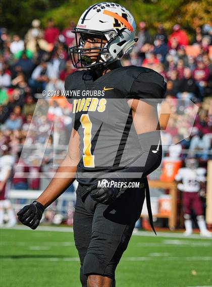 Thumbnail 3 in Malakoff vs. Jefferson (UIL 3A Area Playoff) photogallery.
