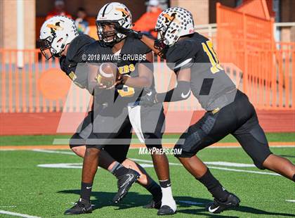 Thumbnail 3 in Malakoff vs. Jefferson (UIL 3A Area Playoff) photogallery.