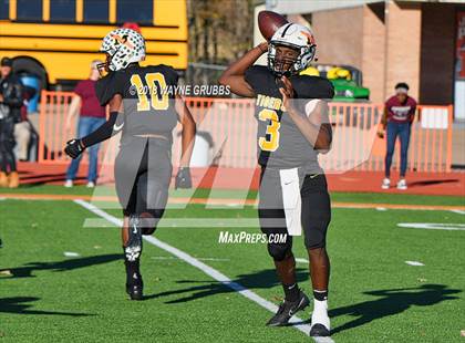 Thumbnail 1 in Malakoff vs. Jefferson (UIL 3A Area Playoff) photogallery.