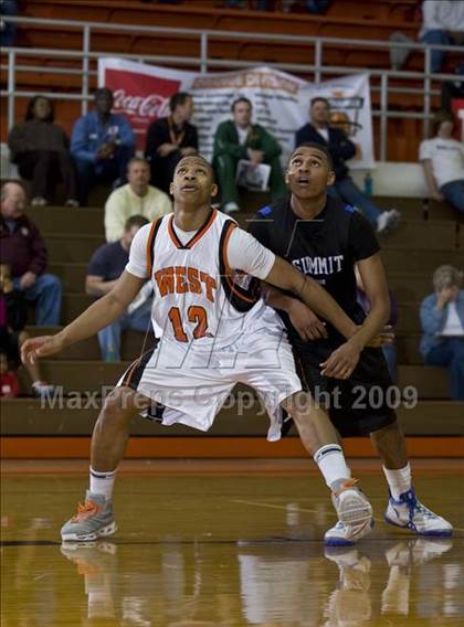 Thumbnail 2 in Summit vs. West (Whataburger Basketball Tournament) photogallery.