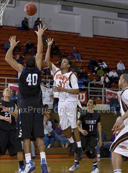 Thumbnail 2 in Summit vs. West (Whataburger Basketball Tournament) photogallery.