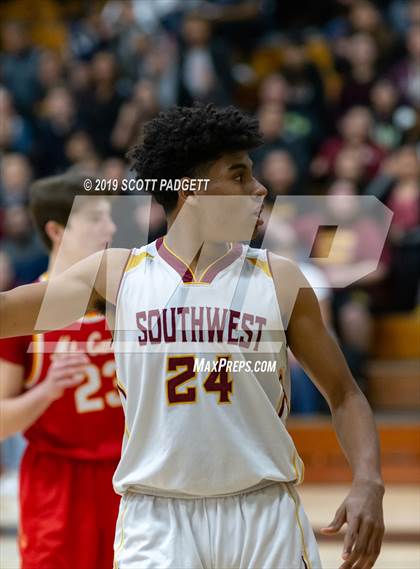 Thumbnail 2 in Mt. Carmel vs. Southwest SD (CIF SDS D4 Championship) photogallery.