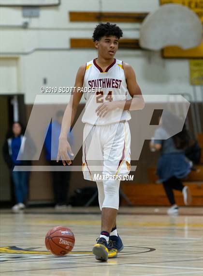 Thumbnail 3 in Mt. Carmel vs. Southwest SD (CIF SDS D4 Championship) photogallery.