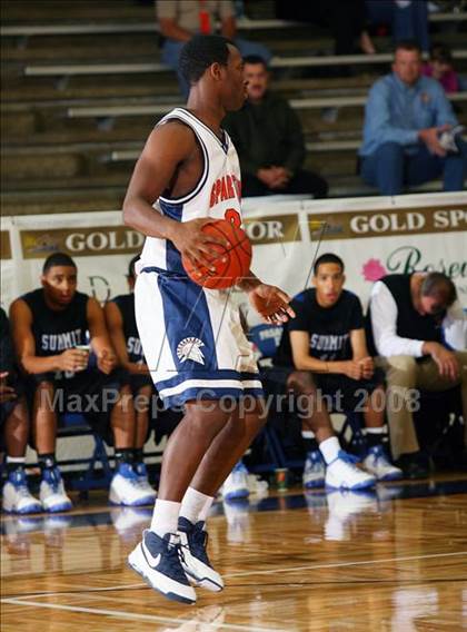 Thumbnail 3 in Seven Lakes vs. Summit (McDonald's Texas Invitational) photogallery.