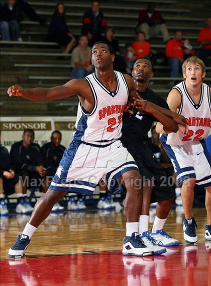 Thumbnail 1 in Seven Lakes vs. Summit (McDonald's Texas Invitational) photogallery.