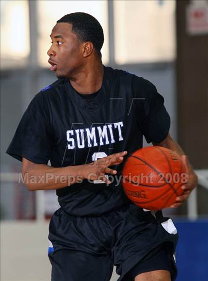 Thumbnail 1 in Seven Lakes vs. Summit (McDonald's Texas Invitational) photogallery.