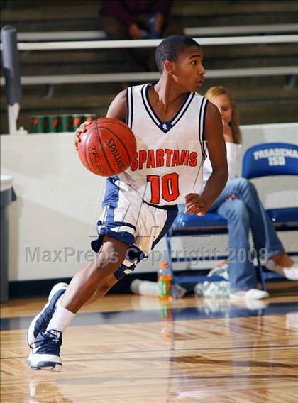 Thumbnail 2 in Seven Lakes vs. Summit (McDonald's Texas Invitational) photogallery.