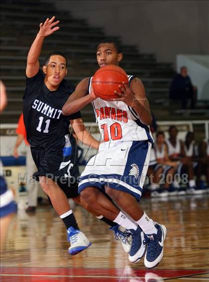 Thumbnail 2 in Seven Lakes vs. Summit (McDonald's Texas Invitational) photogallery.