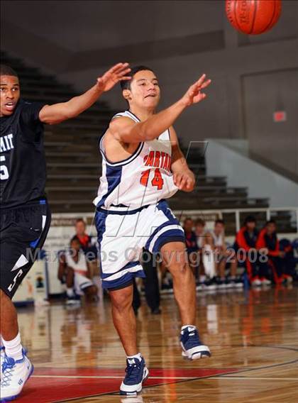Thumbnail 3 in Seven Lakes vs. Summit (McDonald's Texas Invitational) photogallery.