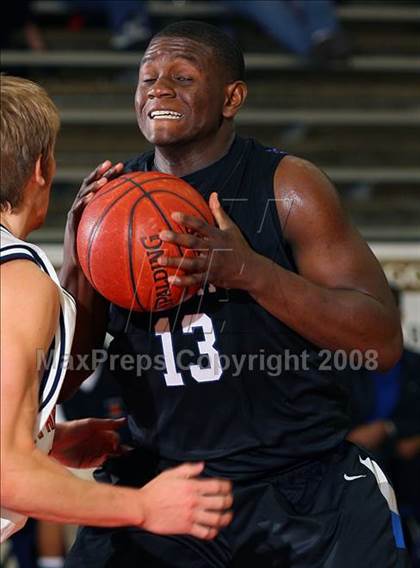 Thumbnail 3 in Seven Lakes vs. Summit (McDonald's Texas Invitational) photogallery.
