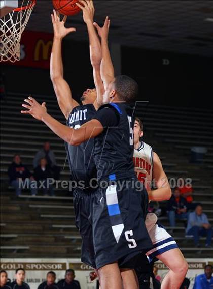 Thumbnail 2 in Seven Lakes vs. Summit (McDonald's Texas Invitational) photogallery.