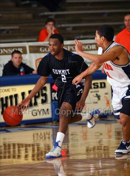 Thumbnail 3 in Seven Lakes vs. Summit (McDonald's Texas Invitational) photogallery.