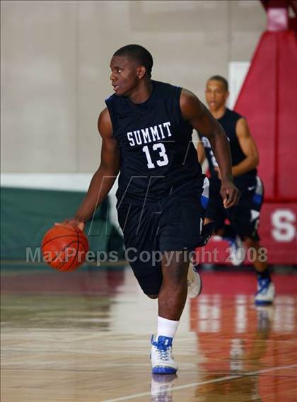 Thumbnail 2 in Seven Lakes vs. Summit (McDonald's Texas Invitational) photogallery.