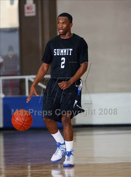 Thumbnail 1 in Seven Lakes vs. Summit (McDonald's Texas Invitational) photogallery.
