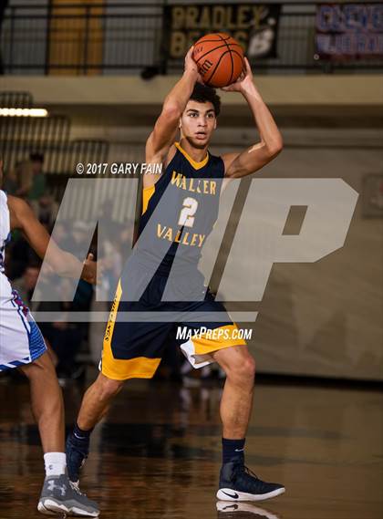 Thumbnail 1 in Cleveland vs Walker Valley (District 5 3A) photogallery.