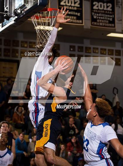 Thumbnail 1 in Cleveland vs Walker Valley (District 5 3A) photogallery.
