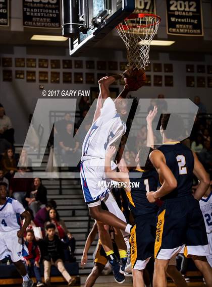 Thumbnail 3 in Cleveland vs Walker Valley (District 5 3A) photogallery.