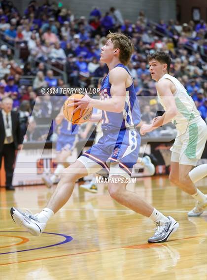 Thumbnail 1 in Richfield vs. South Summit (UHSAA 3A Semifinal) photogallery.