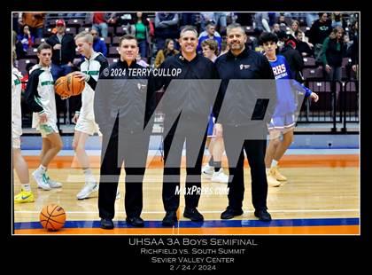 Thumbnail 1 in Richfield vs. South Summit (UHSAA 3A Semifinal) photogallery.