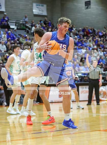 Thumbnail 1 in Richfield vs. South Summit (UHSAA 3A Semifinal) photogallery.