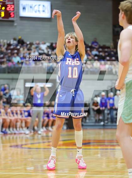 Thumbnail 1 in Richfield vs. South Summit (UHSAA 3A Semifinal) photogallery.