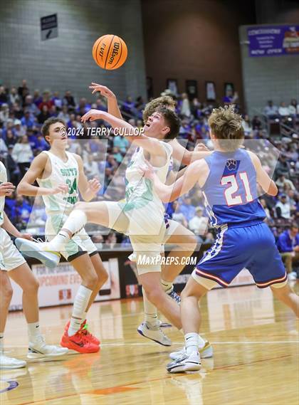 Thumbnail 1 in Richfield vs. South Summit (UHSAA 3A Semifinal) photogallery.