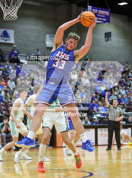 Thumbnail 3 in Richfield vs. South Summit (UHSAA 3A Semifinal) photogallery.