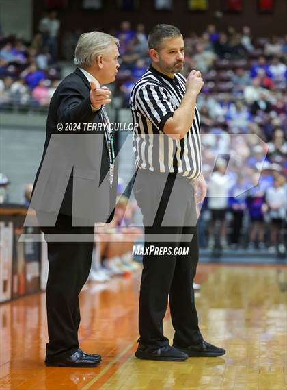 Thumbnail 3 in Richfield vs. South Summit (UHSAA 3A Semifinal) photogallery.