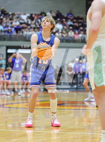 Thumbnail 3 in Richfield vs. South Summit (UHSAA 3A Semifinal) photogallery.