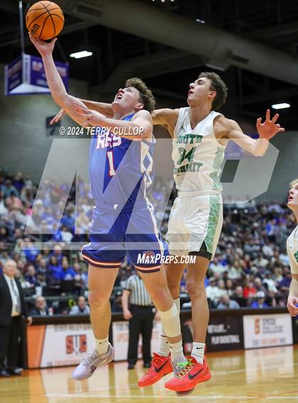 Thumbnail 2 in Richfield vs. South Summit (UHSAA 3A Semifinal) photogallery.
