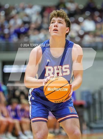 Thumbnail 1 in Richfield vs. South Summit (UHSAA 3A Semifinal) photogallery.