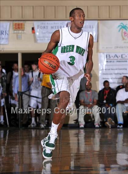 Thumbnail 1 in Fort Myers vs. Melrose (City of Palms Classic) photogallery.