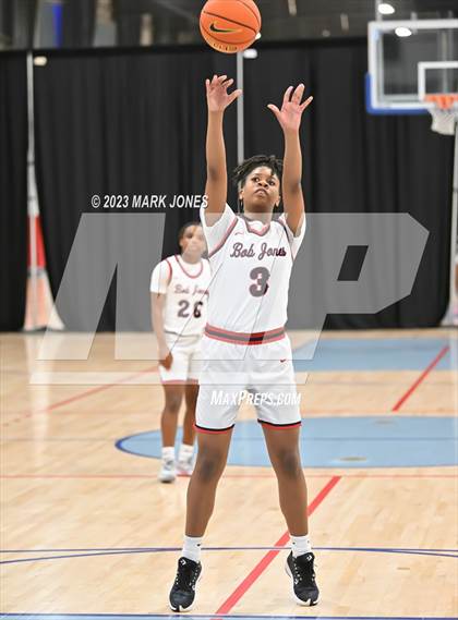 Thumbnail 1 in Mullen vs. Bob Jones (Nike Tournament of Champions) photogallery.