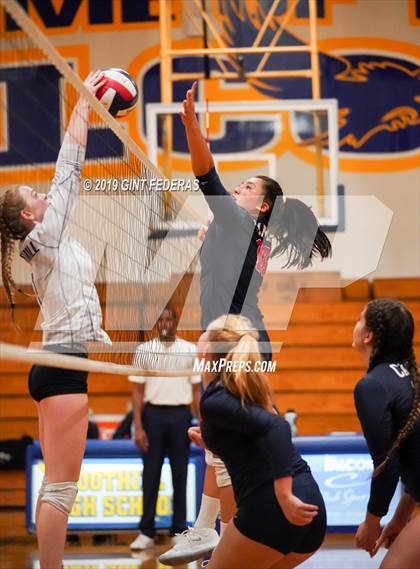 Thumbnail 2 in Campolindo @ Foothill photogallery.