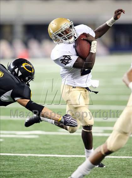 Thumbnail 3 in Klein Oak vs. Notre Dame (Kirk Herbstreit Varsity Football Classic) photogallery.