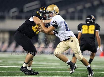 Thumbnail 2 in Klein Oak vs. Notre Dame (Kirk Herbstreit Varsity Football Classic) photogallery.